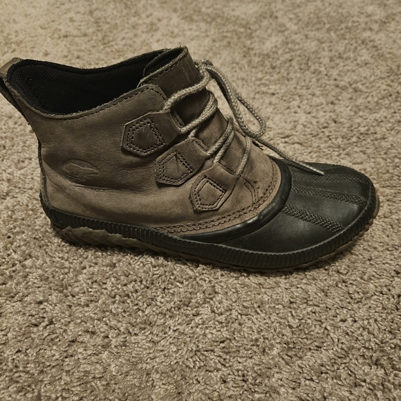 Sorel Out and About Duck boots - Picture 2 of 6